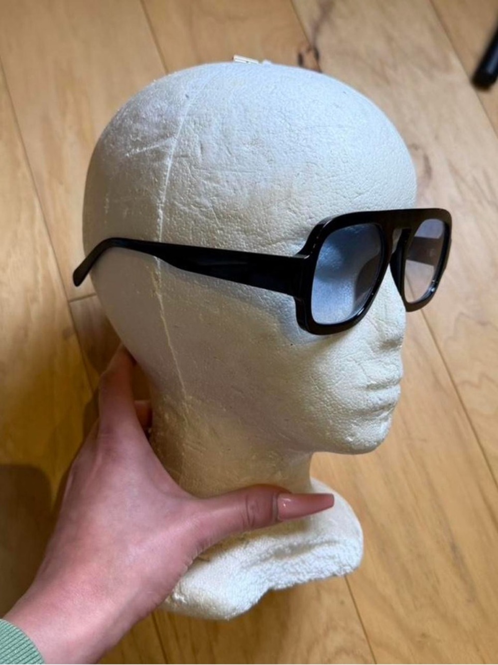 Oversized Geometric Sunglasses - Retro Style - Picture 3 of 5